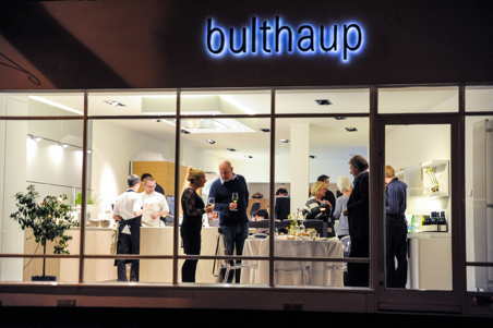 guests enjoying dinner at bulthaup Winchester